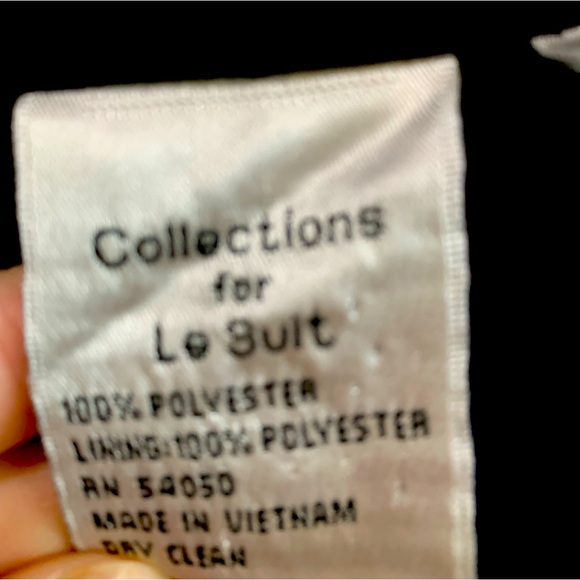 Ladies size 8 black skirt by Collections For Le Suit - Picture 2 of 3